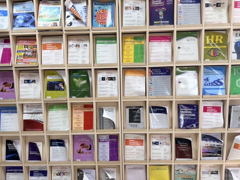 Journals and periodicals display